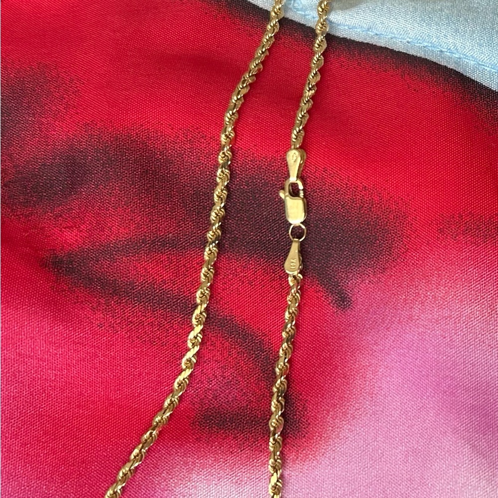 14k Diamond Cut Gold Rope Chain Looks lovely alone or paired with others 20” - Picture 6 of 8